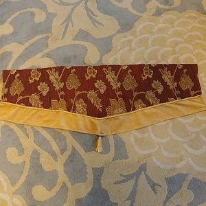 Window valance